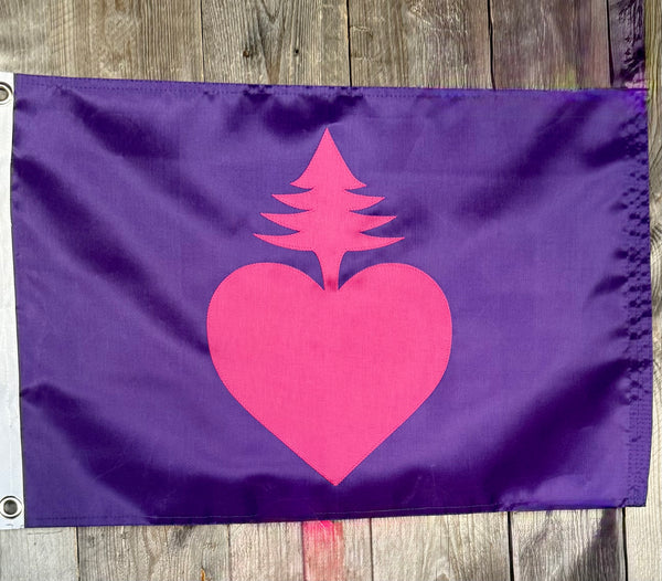 The Signature mainelove Flag