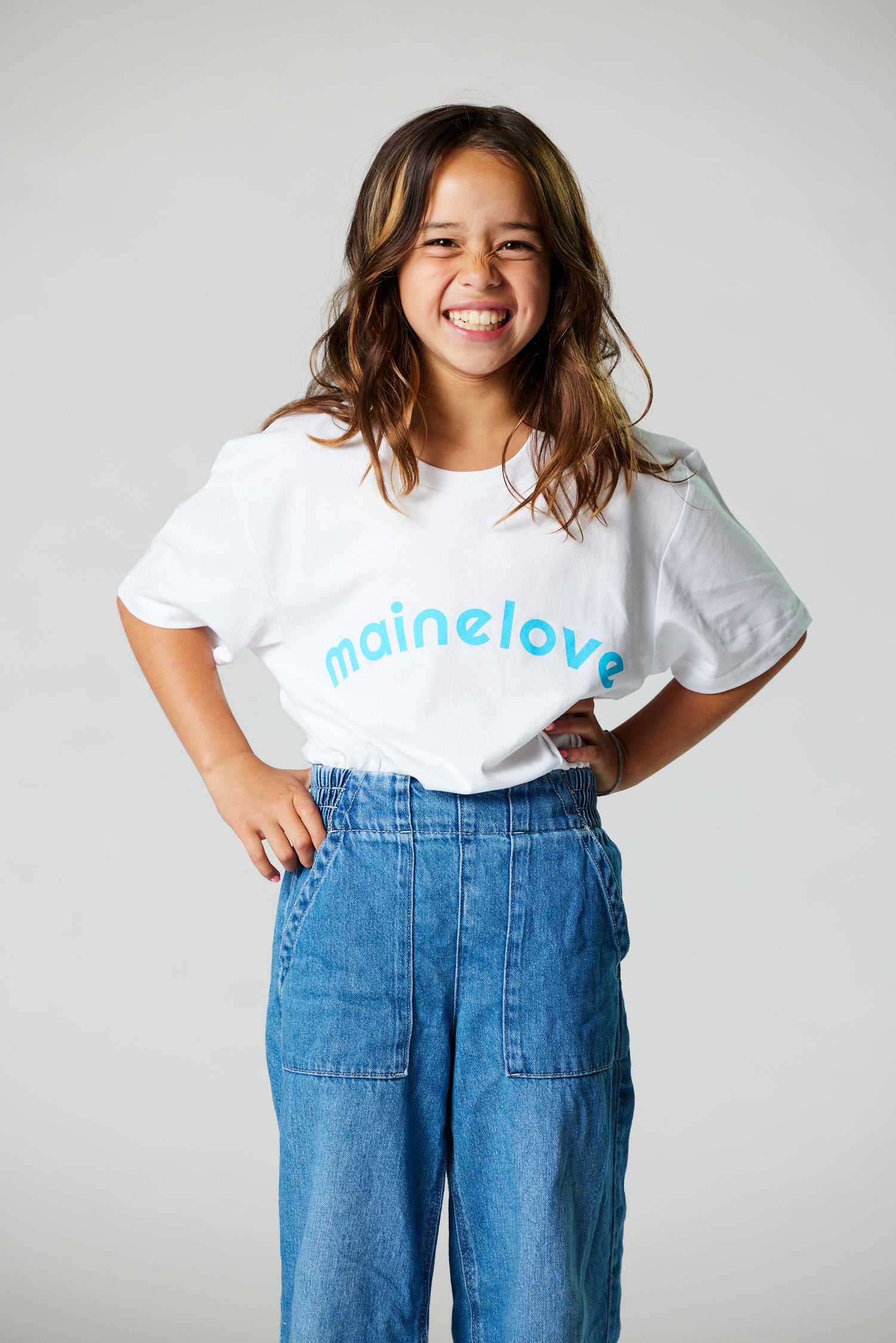 The OG mainelove tee with a twist (White/Cyan)